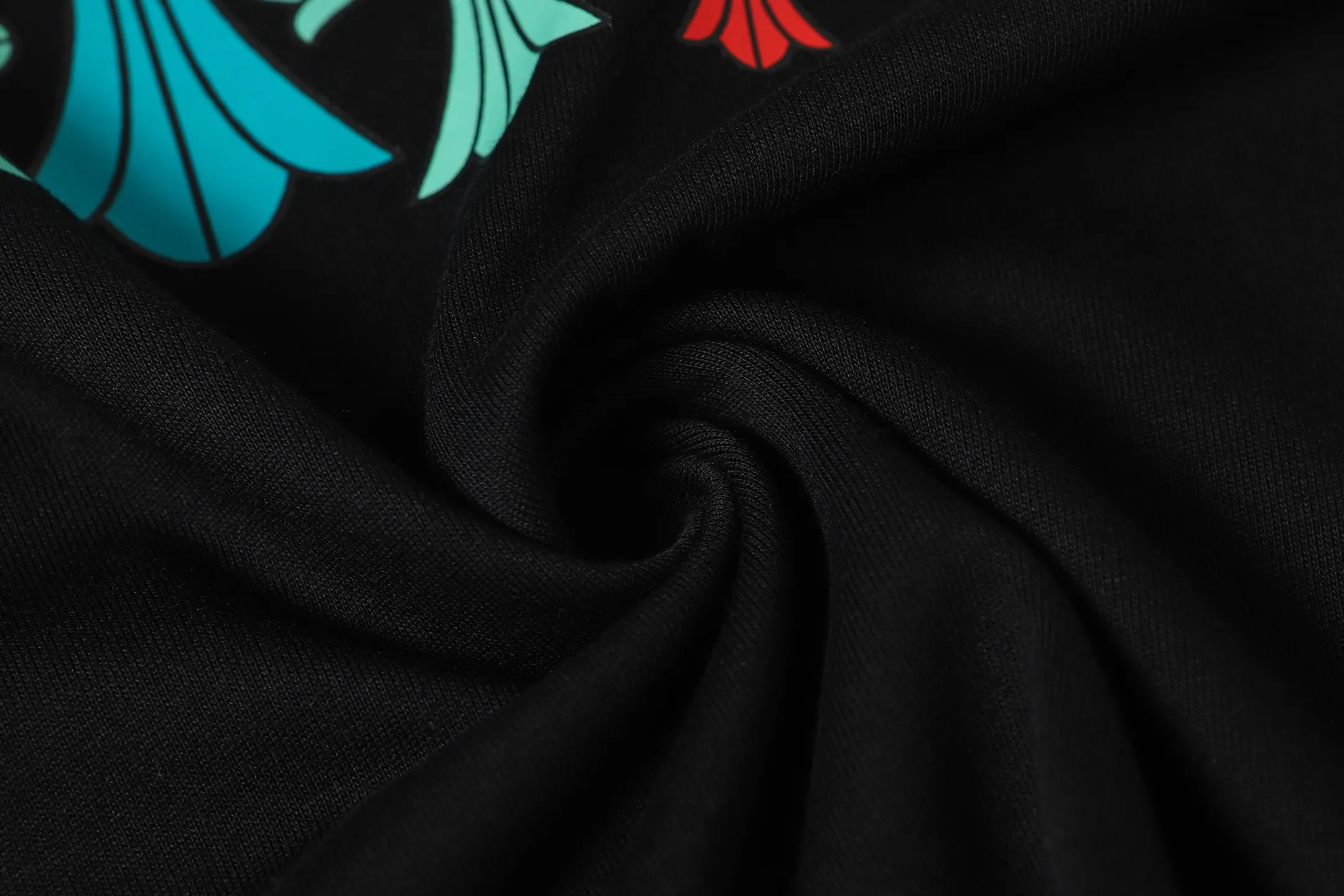 P150 Cross-border running quantity model, please do not place an order if you are pursuing quality - Chrome Hearts/Chrome Hearts colorful horseshoe printed short-sleeved T-shirt - High weight, high density and high quality. The wool is soft, delicate and skin-friendly. It feels soft and silky. It has excellent warmth and skin-friendly properties. - Custom-woven and custom-dyed, no color difference, regardless of fabric or workmanship details. Comparing with the ordinary version on the market -Colour: black white -Size: S M L XL